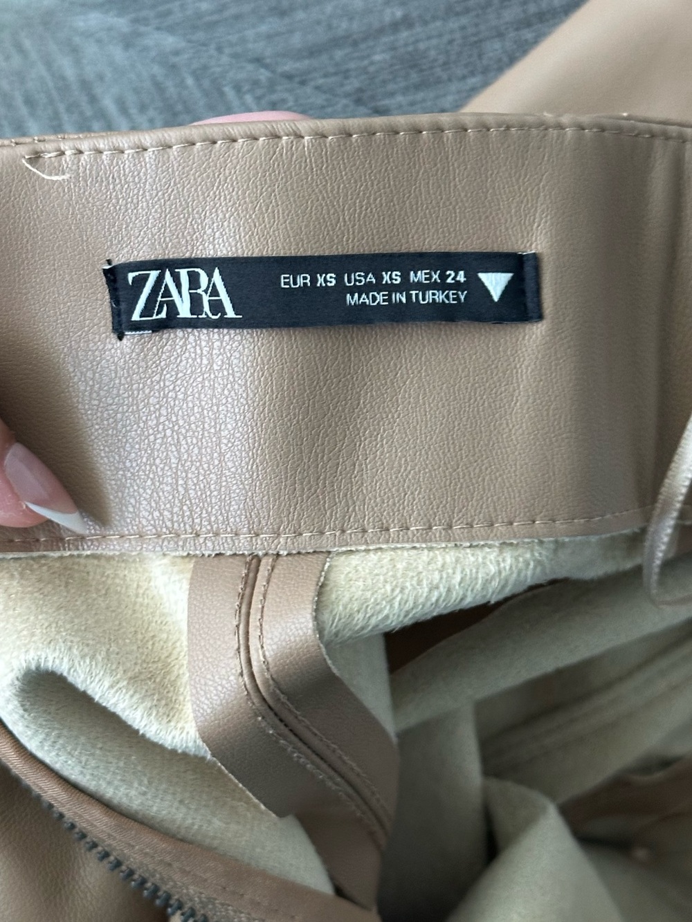 Zara tan faux leather high-waisted mini skirt with zipper Size XS - Picture 6 of 6